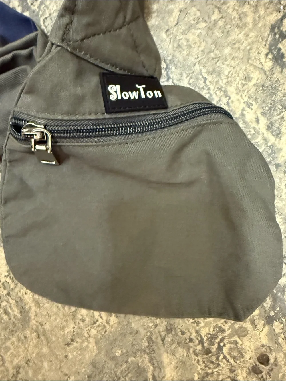 SlowTon Hands-Free Pet Carrier Sling – Padded Shoulder Strap – Gray– Small